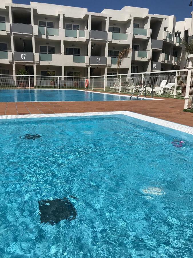 Nice And Sunny Apartment คอร์ราเลโฮ ภายนอก รูปภาพ